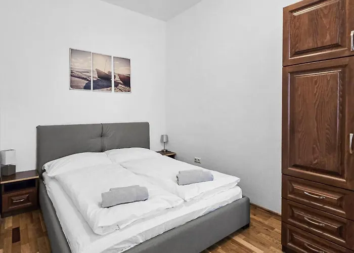 Spacious 3-bedroom Retreat With Balcony For 8 Near Millennium Tower Apartmán Vídeň